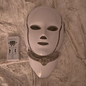 2 /20 White LED Facial Mask with Remote